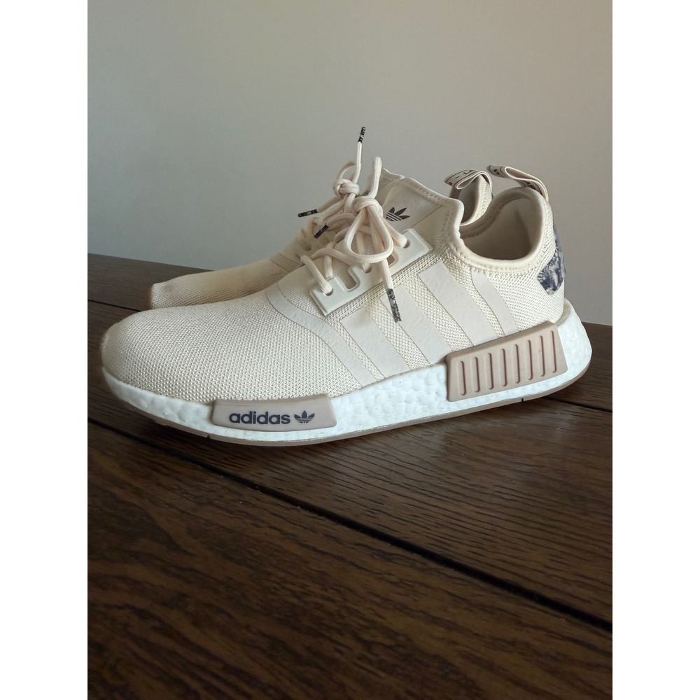 Adidas NMD R1 Sneaker Women Size 8.5 Wonder White Good Snakeskin Boost GV7948